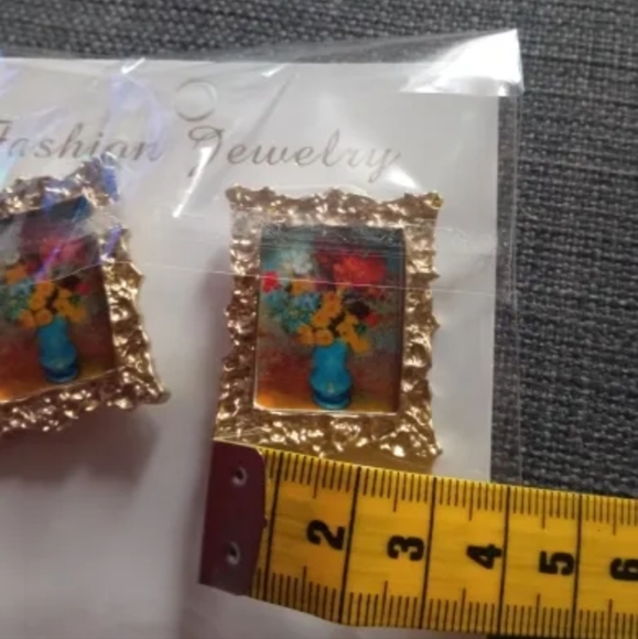 Flower Bouquet Earrings - Picture 8 of 9